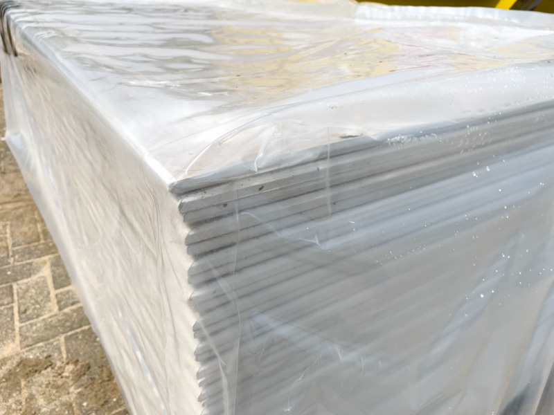 Abdeckhauben Paletten mit Gipskartonplatten